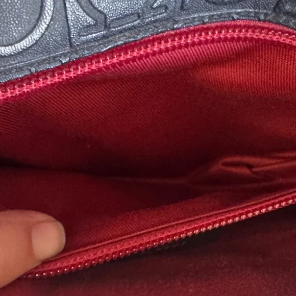 Salvatore Ferragamo Vintage Logo-Embossed Leather Shoulder Bag – Black - Picture 12 of 12